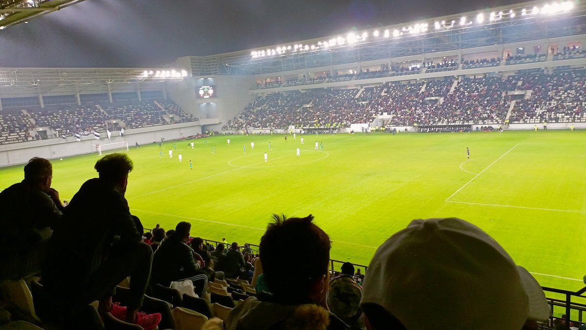 من انت هستوك مخلص كاس العالم
ولعبة النهائي بعدهه براسك
وتروح لعبة الزوراء
تحس بأحساس السمين ويسوي دايت
#خليجي_25_بصراوي