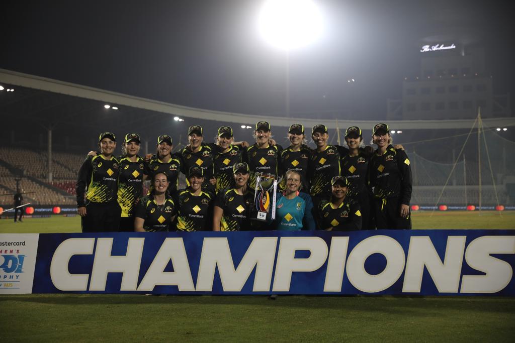 AusWomenCricket's tweet photo. Cracking series! Thanks for having us, @BCCIWomen, That was a lot of fun. 

#INDvAUS https://t.co/RVxoTqRIjy