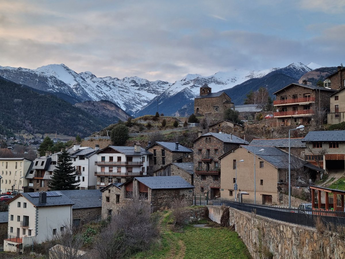 jecbosch14's tweet image. Vistes d&apos;ara fa una estona a #Anyos #LaMassana #Andorra 🤩❤️🇦🇩
#metro #meteoandorra