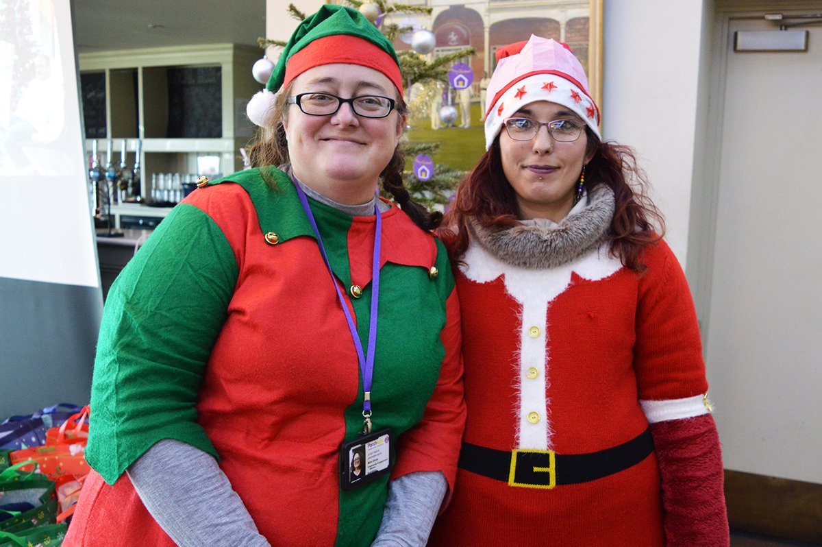 It's Christmas time at Porchlight!🎄

People we support enjoyed a free Christmas meal courtesy of <a href="/KentCricket/">Kent Cricket</a> (who have chosen us as their charity of 2023) and the <a href="/SodexoUK_IRE/">Sodexo UK & Ireland</a> catering team. They also received gifts from <a href="/DWADCharity/">Donations with a Difference</a>.