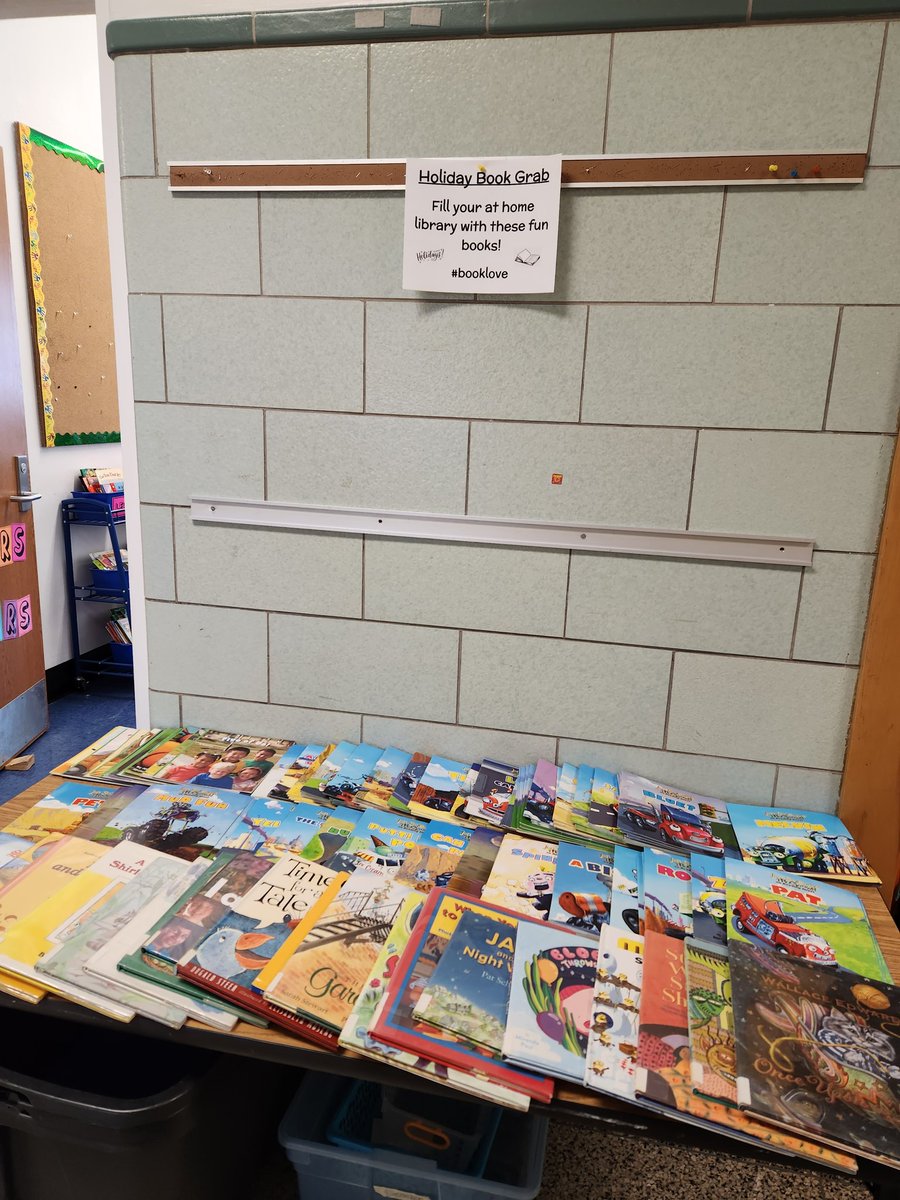 KarmilySonia's tweet photo. No better gift than a book! Filling up our students at home libraries this holiday season 📚🎁 #booklove https://t.co/MmVt1ArE7j