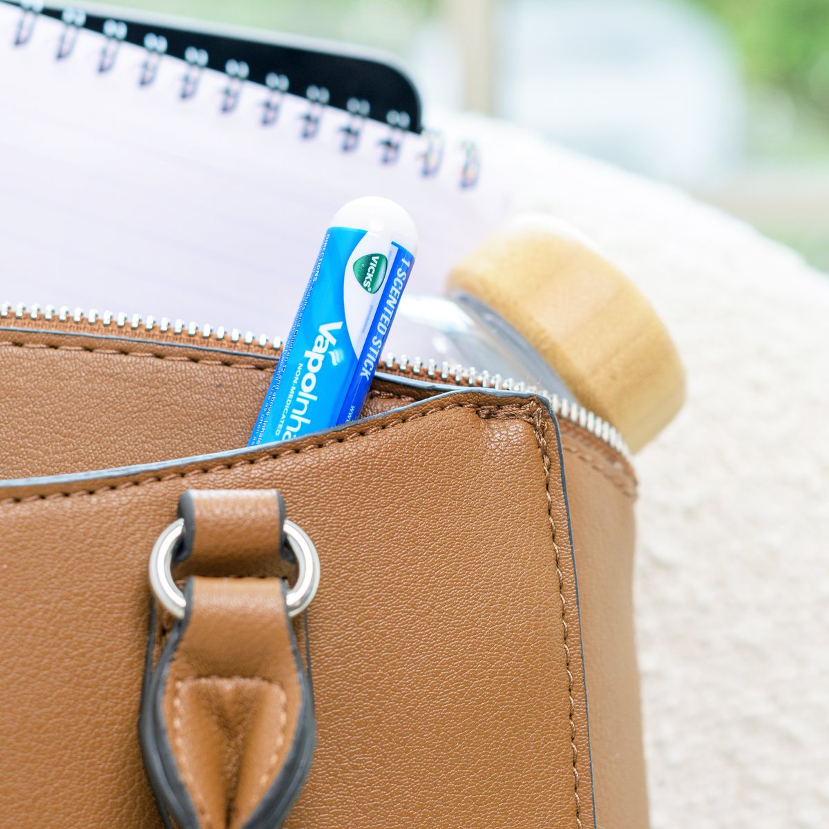 Breathe in non-medicated Vicks Vapors anytime, anywhere with your VapoInhaler 💙