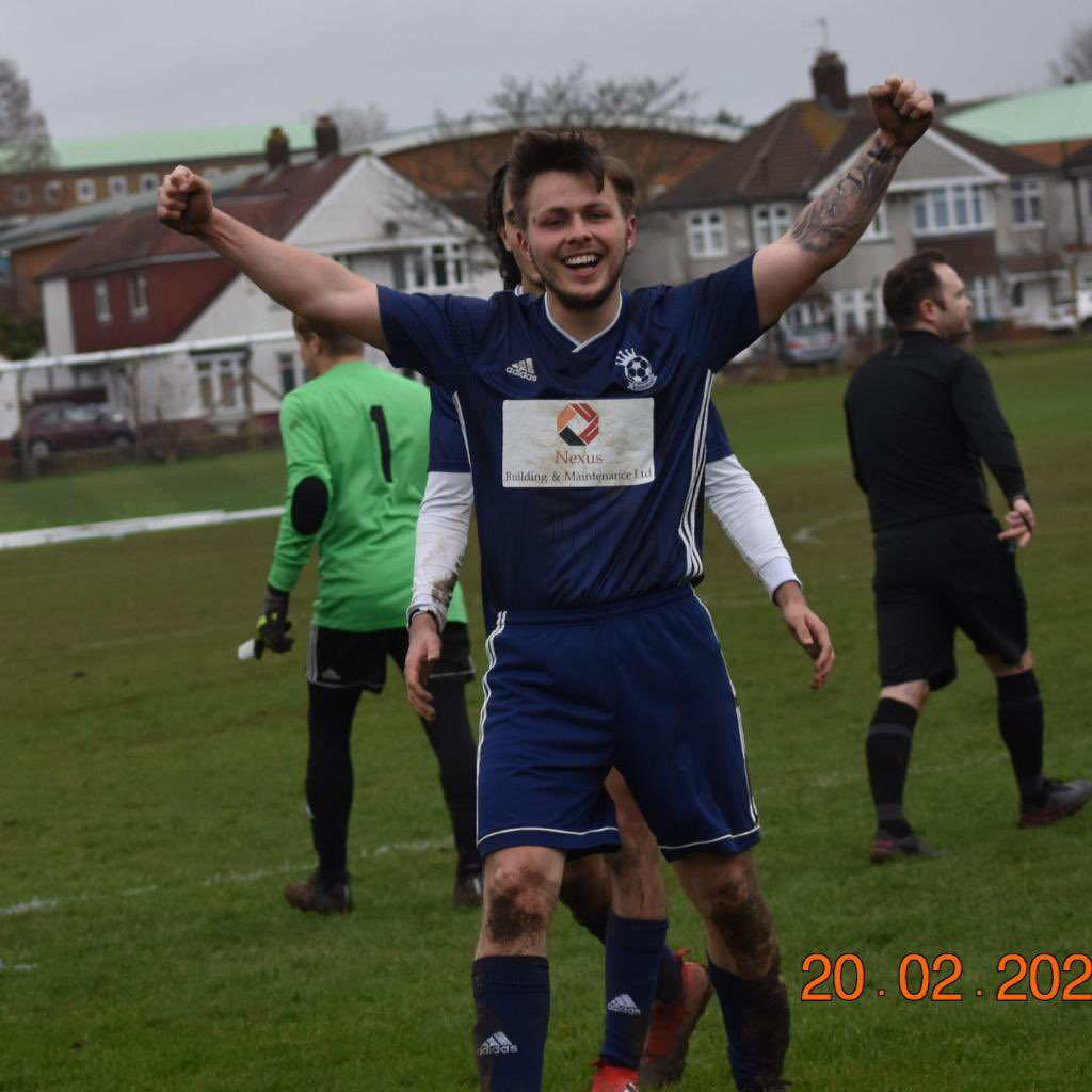 Today we say goodbye to a Kingsford hero <a href="/harry_green_/">Harry Green</a> as he starts a new life in 🇺🇸. The sort of player that doesn’t come around often. Leaves it all out there for the club and will be missed massively by all the lads. Will always have a place at Kingsford. Best of luck bro💙
