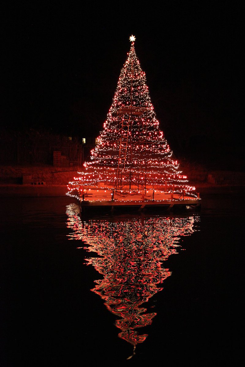 NewMexico's tweet photo. Celebrate the holidays with an enchanting boat ride along the Pecos River. #NewMexicoTrue

📍 Christmas on the Pecos, Carlsbad https://t.co/2PaIs5xhK5