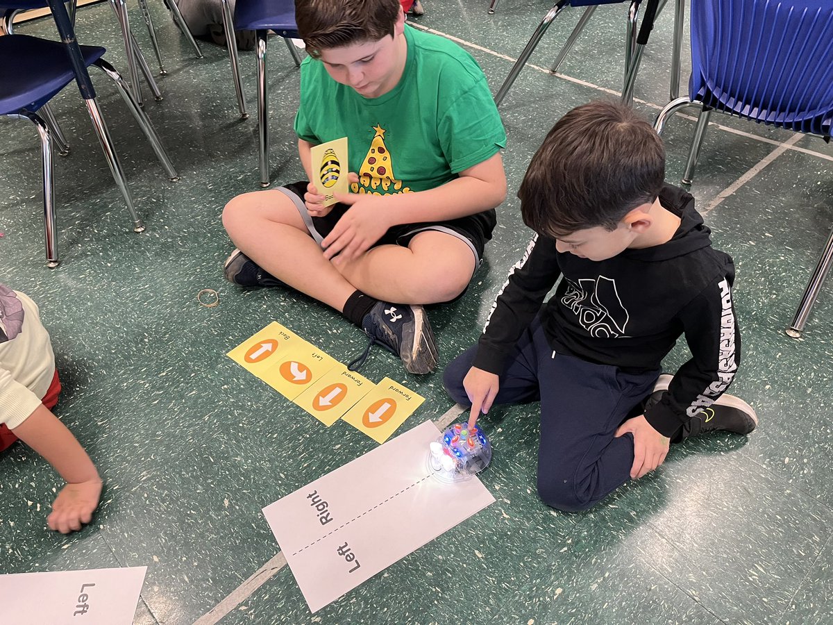 6th graders providing our K friends with algorithms so that they could program their BeeBots! So proud of both classes! @MissReime <a href="/MrsSpeciale_25/">Stephanie Speciale</a> <a href="/Martin_Avenue/">Mr. O'Brien</a>