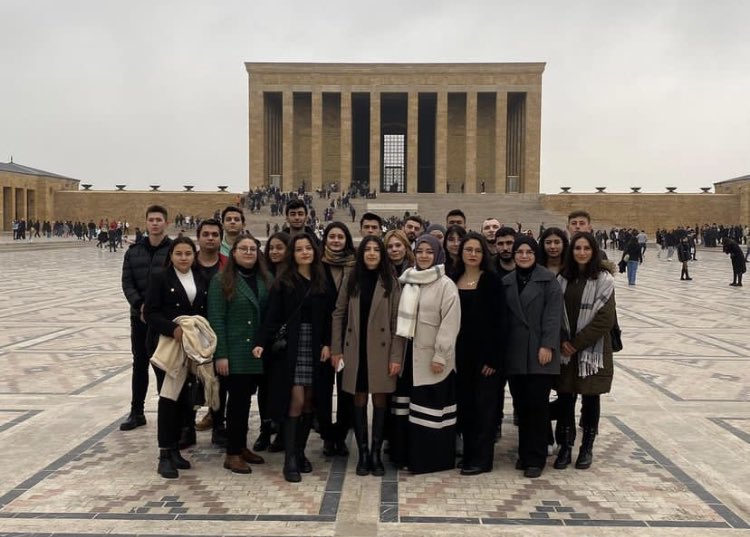 18 Aralık Sağlık İdarecileri Günü kapsamında SAKİT Yönetim Kurulu olarak SİDEF Başkanı Sn. Ramazan Ata Bey ile birlikte Anıtkabir ziyaretimizi gerçekleştirdik.