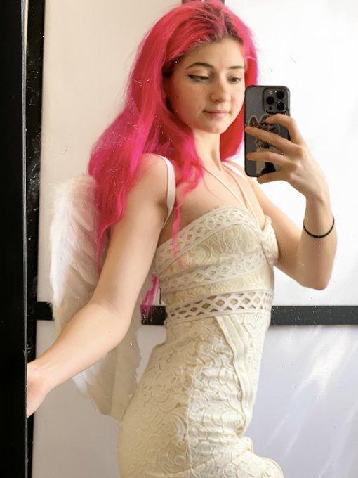 Me after 25324 heart attacks last Sunday👼🏼 https://t.co/jiASRAI3Uo