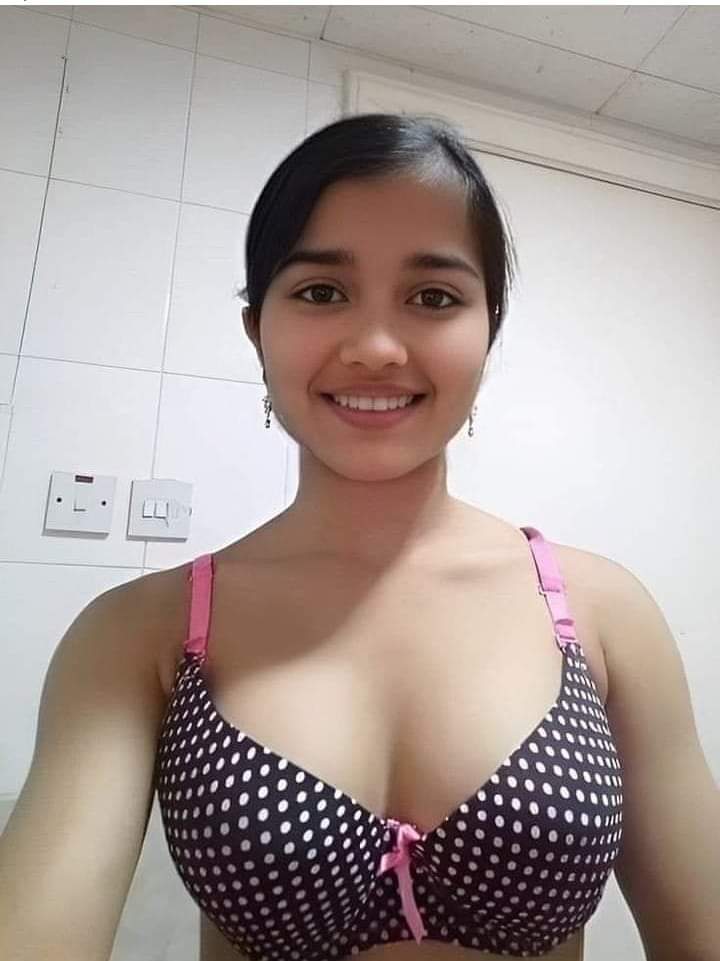 serviceme9's tweet photo. @Jenaniji baby come on my whatsapp 9057661126 https://t.co/gI0aObtKZA