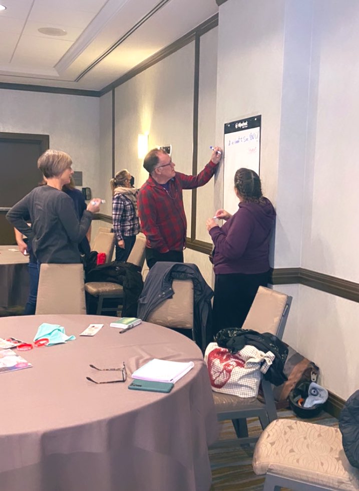 CheyandPav's tweet photo. We’ve been using Flipcharts in our Thinking Classrooms &amp; presentations for a while - so versatile &amp; great!

We are happy to come together with Team Wipebook to 🚨GIVEAWAY🚨a set of Flipcharts here! 

Click the link below to enter! 

https://t.co/PfZP9Dwq2b 

Like &amp; Retweet!

🙌🏽🙌🏻 https://t.co/urpdyrXzDs