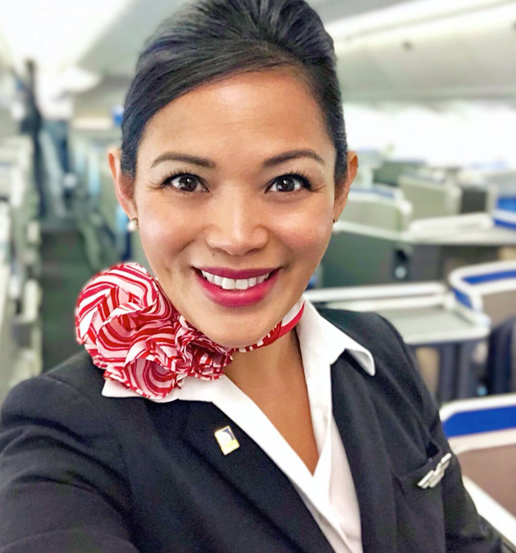 It’s almost time!🧑🏻‍🎄🎄🤶🏼 Happy Holidays to you and your loved ones.  May your holiday travels be safe and swift ✨✈️✨ #beingunited #HappyHolidays2022 #UAIFSbaseEWR