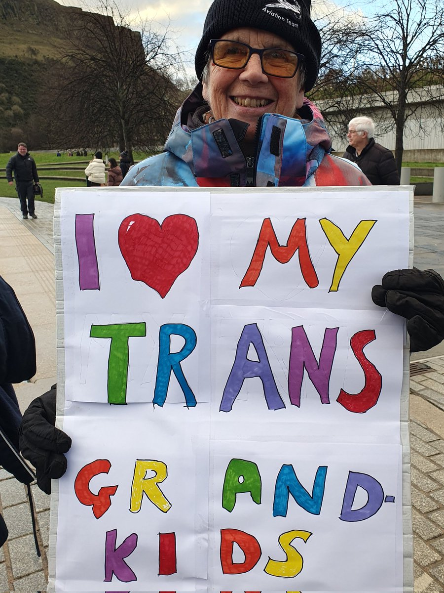 Graham1922's tweet photo. At the @ScottishTrans event outside the Scottish Parliament today, standing together in support of the Gender Recognition Reform (Scotland) Bill.
This lady travelled a long way to be here today!
#GRRBill 
#TransRightsAreHumanRights https://t.co/icGeET7Yhx