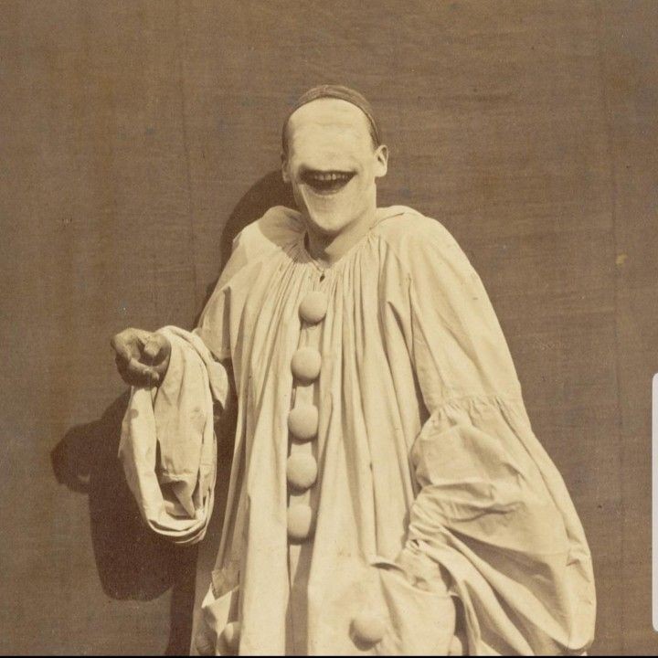 jonyballistic's tweet photo. Exaggerated startle response...
#ClownWorld #dread #c1900 https://t.co/jMO0nx2oeG