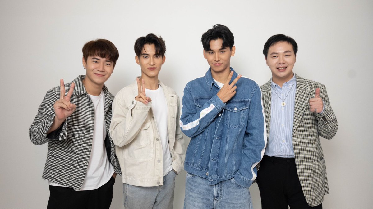 RockyChung2's tweet photo. 555คุยกันสนุกทุกครั้งนะ+1 😂เราก็โตกันเรื่อยๆแล้วเนาะ รอชมรายการที่อัดใหม่นะแฟนๆ 
#thailandcomingxjafirst #jafirst #rockychung #钟慕岳 #จาเฟริสท์ #泰国勤报局 https://t.co/YkoQa4VZbv