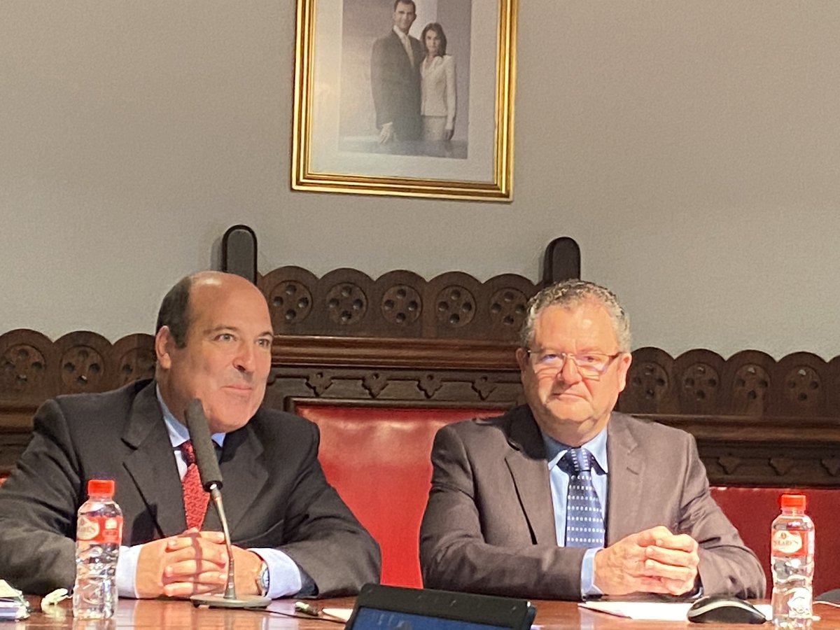 urcacyl's tweet photo. #Coproga cierra ejercicio2021/2022 con cifra de negocio de 12.057.290 €. Clausura la Asamblea General el consejero Gerardo Dueñas: “la cooperativa es la figura que más estabilidad da al productor y a través de ella este participa en la escala de valor de la cadena alimentaria” https://t.co/eauauqmQB3