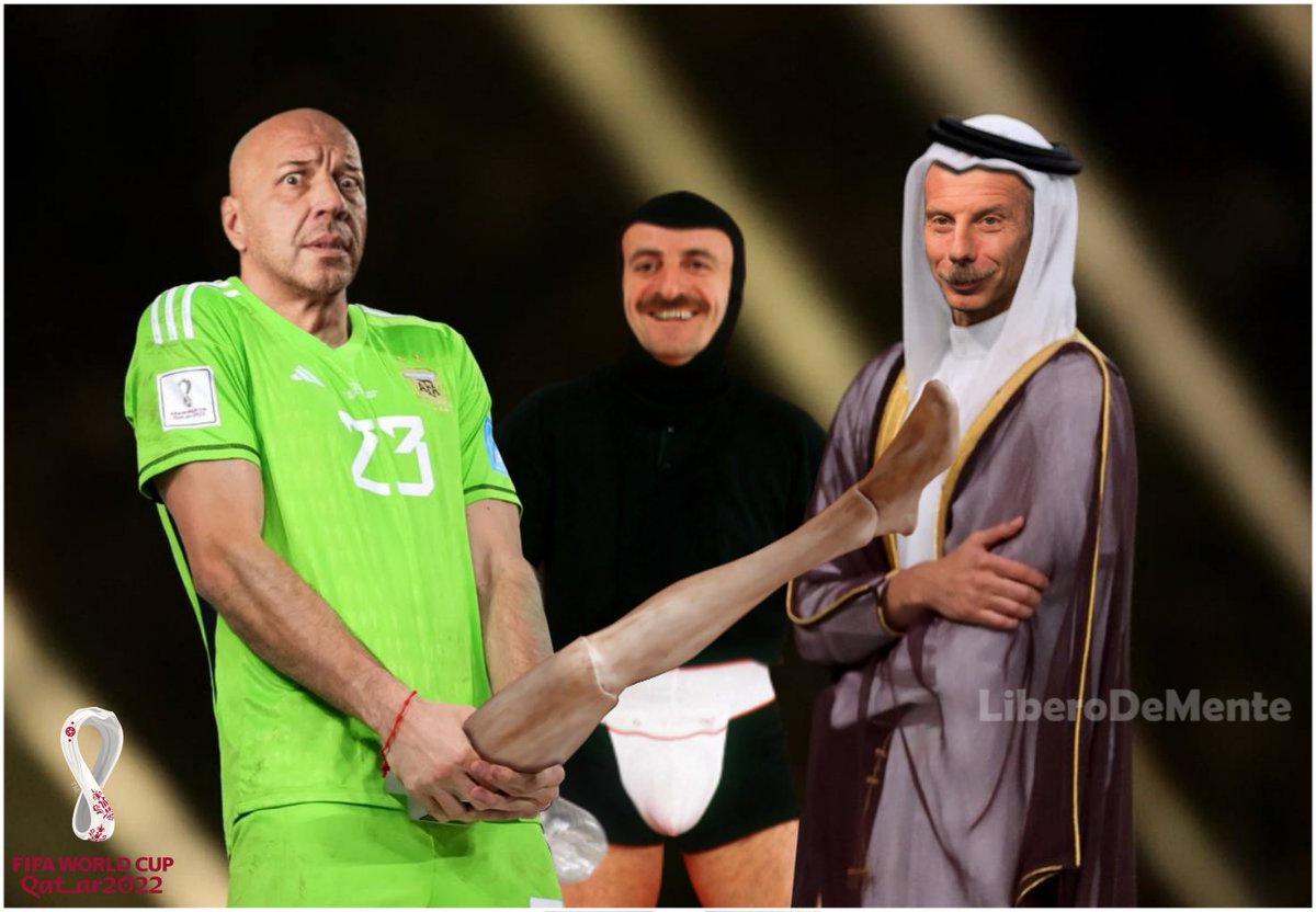 LiberoDeMente's tweet photo. Il portiere Aldos Balinez alza il trofeo #Garpez davanti allo sceicco Gioha Abdel Stort e all'allenatore di cammelli Al Thafaz
#Martinez #Argentina #ArgentinaVsFrance #QatarWorldCup2022 #AldoGiovanniGiacomo #TreUominieUnaGamba #WorldcupQatar2022 #WorldCup2022 #WorldCup https://t.co/nzsBnYWt5p