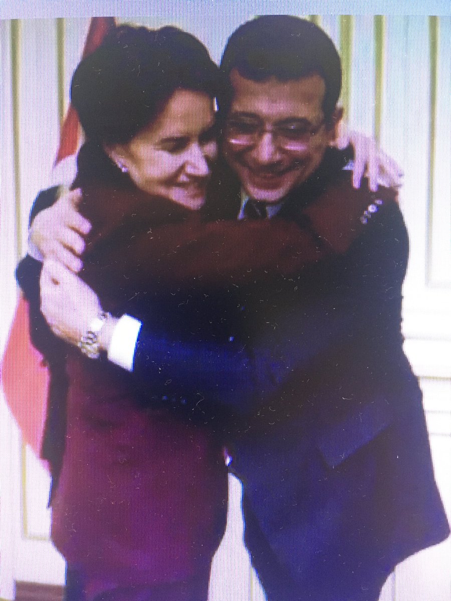 sariibeey's tweet photo. @hangisi samimi geliyor https://t.co/ugM1PF2hkL
