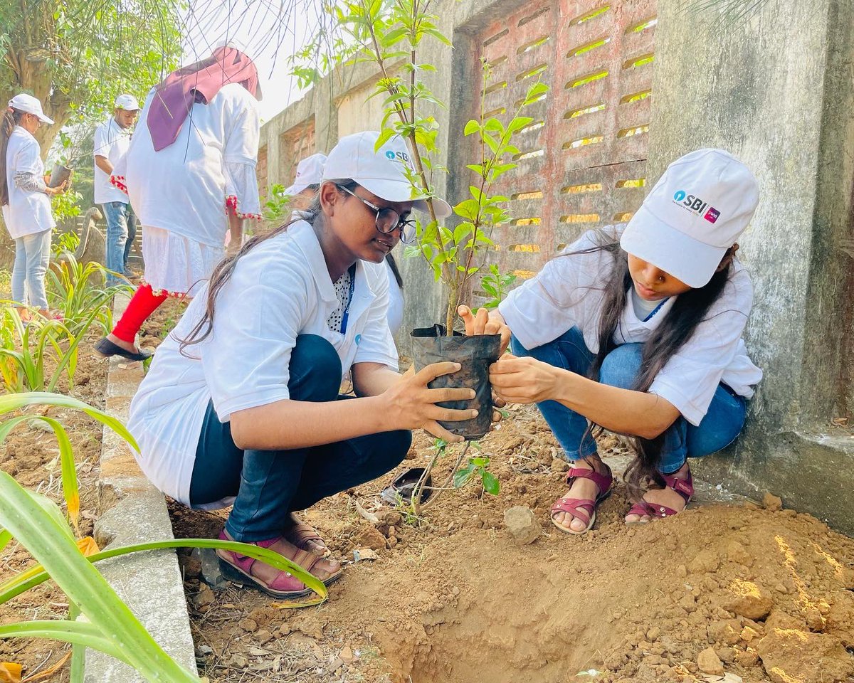 1500 Trees were planted at Mahatma Gandhi’s Memorial & Amchi Shala Jilha Parishad, Arnala village, Virar West on Sunday, November 27, 2022. Care is being taken not only for tree planting but also for tree conservation.
.
#ForFutureIndia #ForFutureIndiaTeam #treeplantation #tree