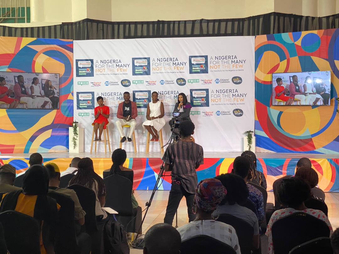 CitizenCommons's tweet photo. Our first Panelist session about leadership in Nigeria currently going on and moderated by @ogennawalter 

Join the event LIVE on Youtube @CitizenCommons 

#BeTheChange #OurNewNigeria #FromProtestToAction #ANigeriaForTheMany #YouthActionNigeria #YouthConversationForNewNigeria https://t.co/72PTsFpKwk