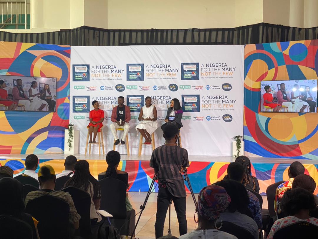 CitizenCommons's tweet photo. Our first Panelist session about leadership in Nigeria currently going on and moderated by @ogennawalter 

Join the event LIVE on Youtube @CitizenCommons 

#BeTheChange #OurNewNigeria #FromProtestToAction #ANigeriaForTheMany #YouthActionNigeria #YouthConversationForNewNigeria https://t.co/72PTsFpKwk