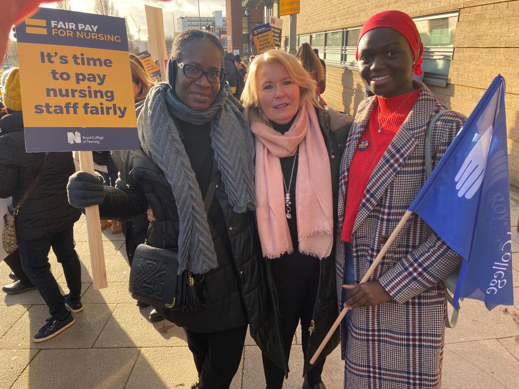 patcullen9's tweet photo. St James Hsp Leeds. Thank you to all our members ❤️ https://t.co/X1FrzyiAZK