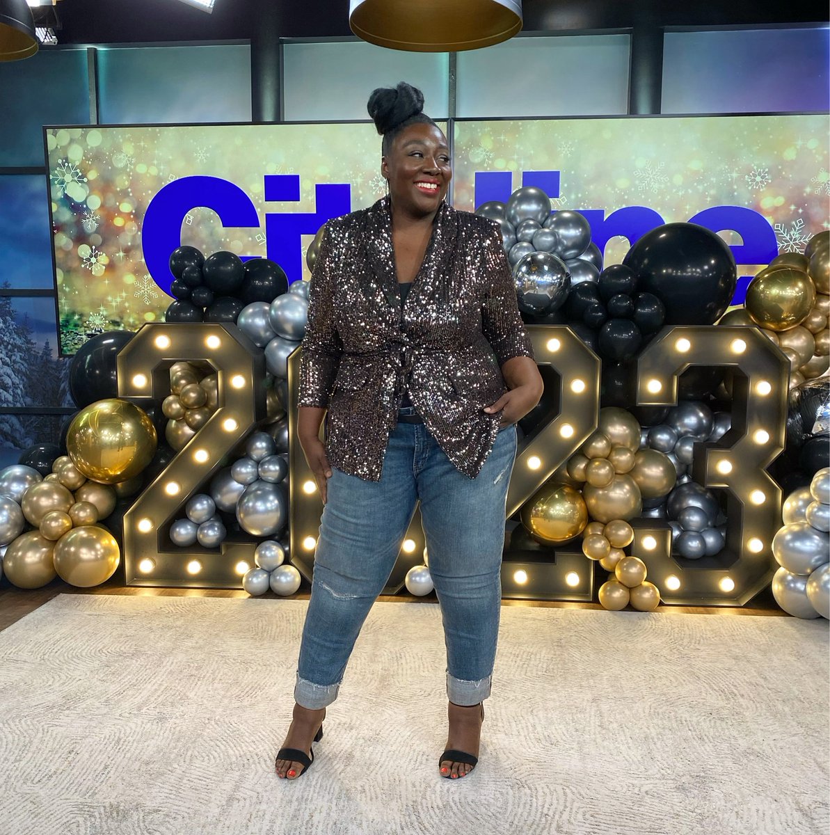 Check out this <a href="/JosephRibkoff/">Joseph Ribkoff</a> sparkle blazer, I wore on today’s NYE <a href="/Cityline/">Cityline</a> episode!🍾🥂 #NYE2022 #Cityline