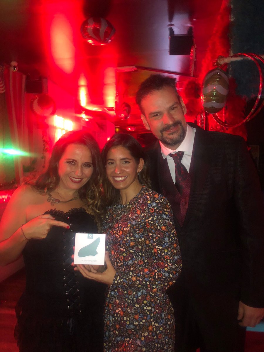 HypnotiCabaret's tweet photo. Nos habéis pedido más funciones y vuestras peticiones las cumplimos, ABRIMOS FUNCIÓN 26 diciembre en La Reina Lagarta y haremos sorteo de juguete @Amantis_net , ayer con la ganadora del sorteo #amantis https://t.co/EpvRSD2dIX