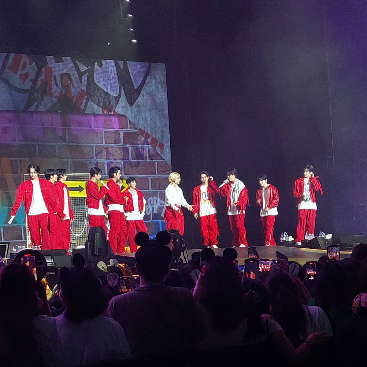 1025knowlee's tweet photo. thank you seventeen for the amazing show, saw them twice this year, till next time! @pledis_17 

#BeTheSuninBulacan #BeTSinBULACAN https://t.co/O1w05SdW0o