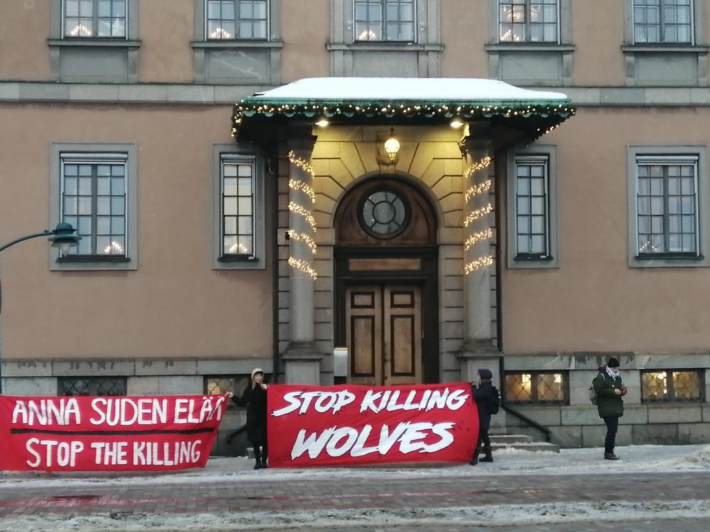 RT @TimKendall70: Protest today outside the Swedish Embassy in Helsinki. https://t.co/NVy95xirQP