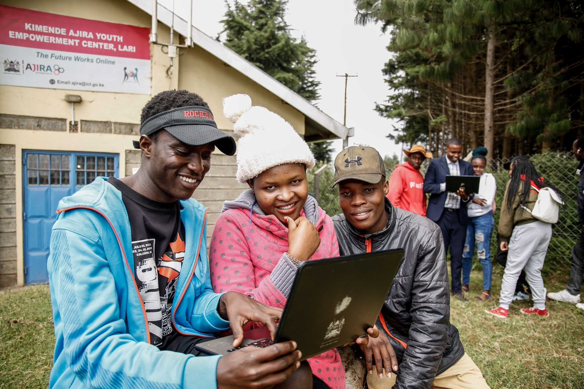 onsongobonface_'s tweet photo. What a milestones @AjiraDigital  training over 200,000 youth on digital skills and gig economy and over 100 Ajira Youth Empowerment Centre across the country operational 👏👏👏👏🙌🏾🙌🏾🙌🏾🙌🏾#AjiraThanksGiving2022 https://t.co/jr79oipNCg