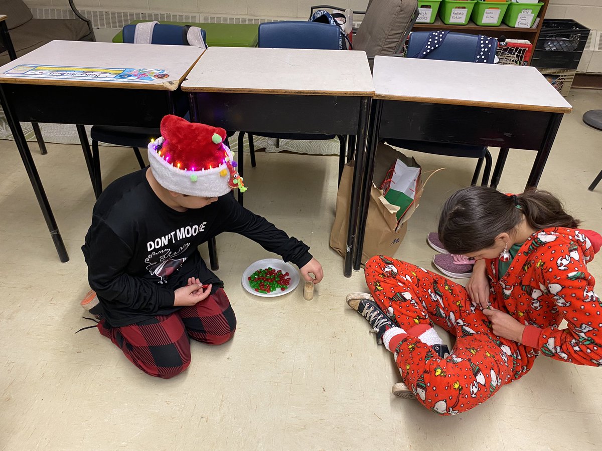 VenessaEwing4's tweet photo. Last day of school Christmas challenge make a Christmas tree! https://t.co/he0SQxfggh