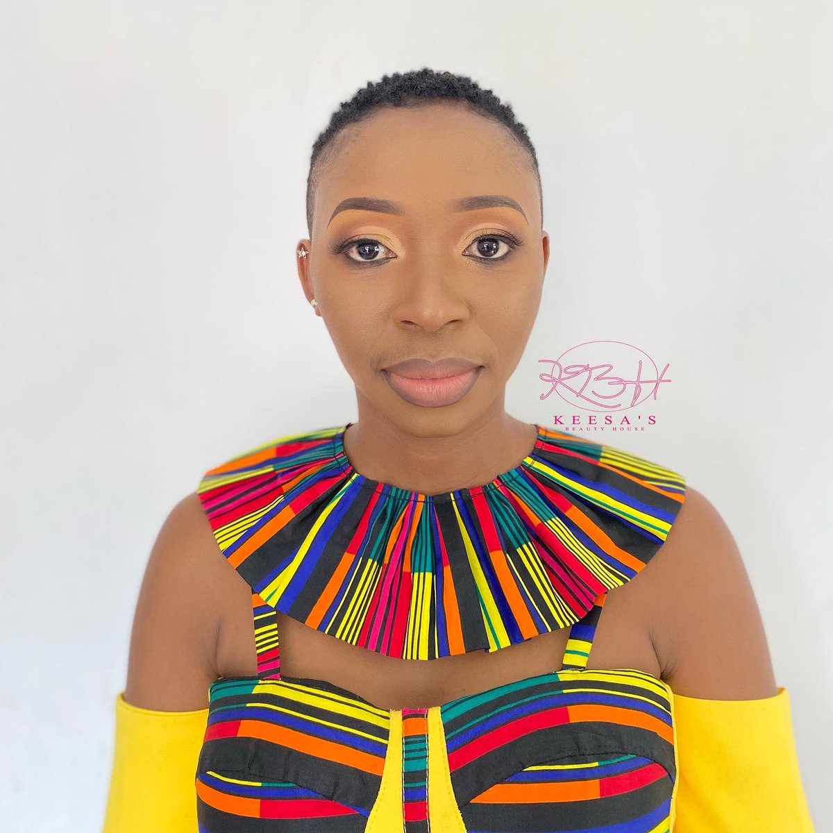 keesas_beauty's tweet photo. Happy ChooseDay 🔥🔥🤗
Thank you Mphatso for choosing Keesa’s Beauty House Engagement Makeover 💄
.
#welovetruecolormakeup #kbhbeauty #issalifestylebaby #malawisfinestmakeup #makeup #makeupartist #makeuptransformation #makeupinspiration #makeupglam #makeupideas #makeuplooks https://t.co/XhYMkkbhj8