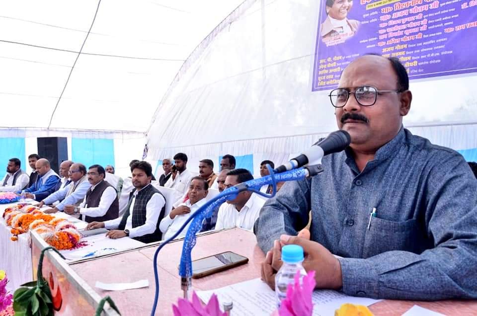 आदरणीया बहनजी <a href="/Mayawati/">Mayawati</a> जी का बहुत-बहुत आभार, बहनजी ने समय-समय पर दलित- पिछड़े- अल्पसंख्यक समाज को प्रदेश स्तर का नेतृत्व करने का अवसर देती रही हैं, इसी क्रम में श्री विश्वनाथ पाल जी को यूपी का नया प्रदेश अध्यक्ष नियुक्त किया गया है
आपको बहुत-बहुत बधाई एवं ढेरों शुभकामनाएं!
#BSP