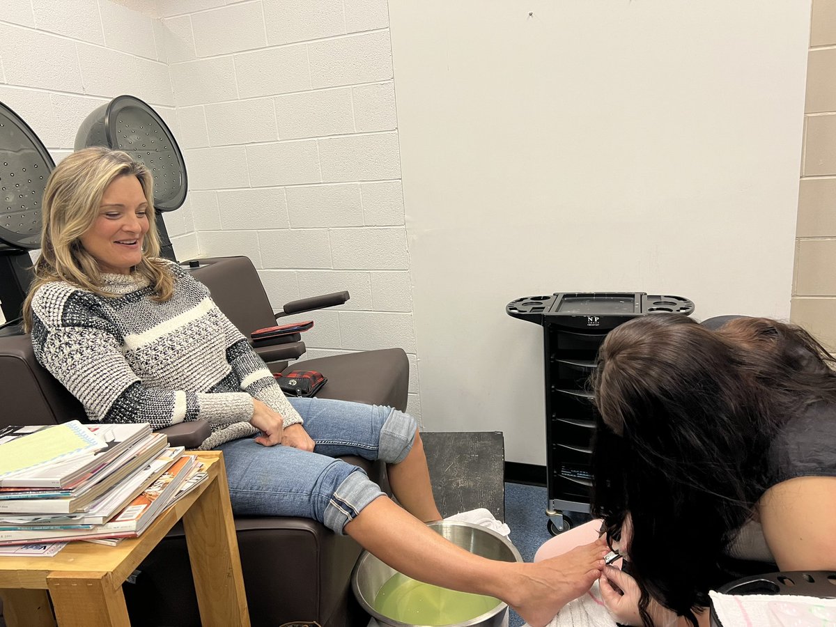 Cosmo_cci_'s tweet photo. Treating moms to a spa day in Cosmo @CCI_SCDSB https://t.co/qgh7jsbkv3