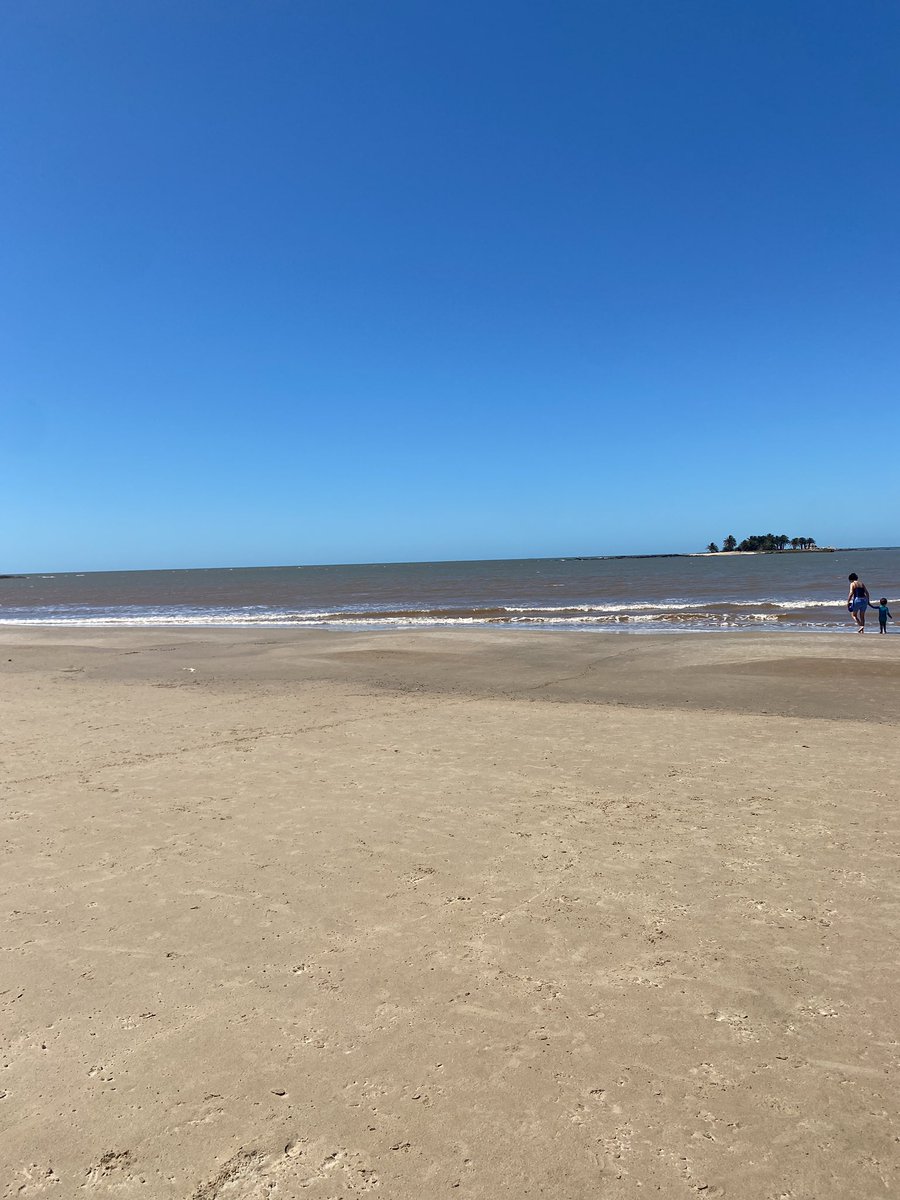 gaston_______'s tweet photo. Malvin beach temporada 2023 https://t.co/PWzMR4Z9go