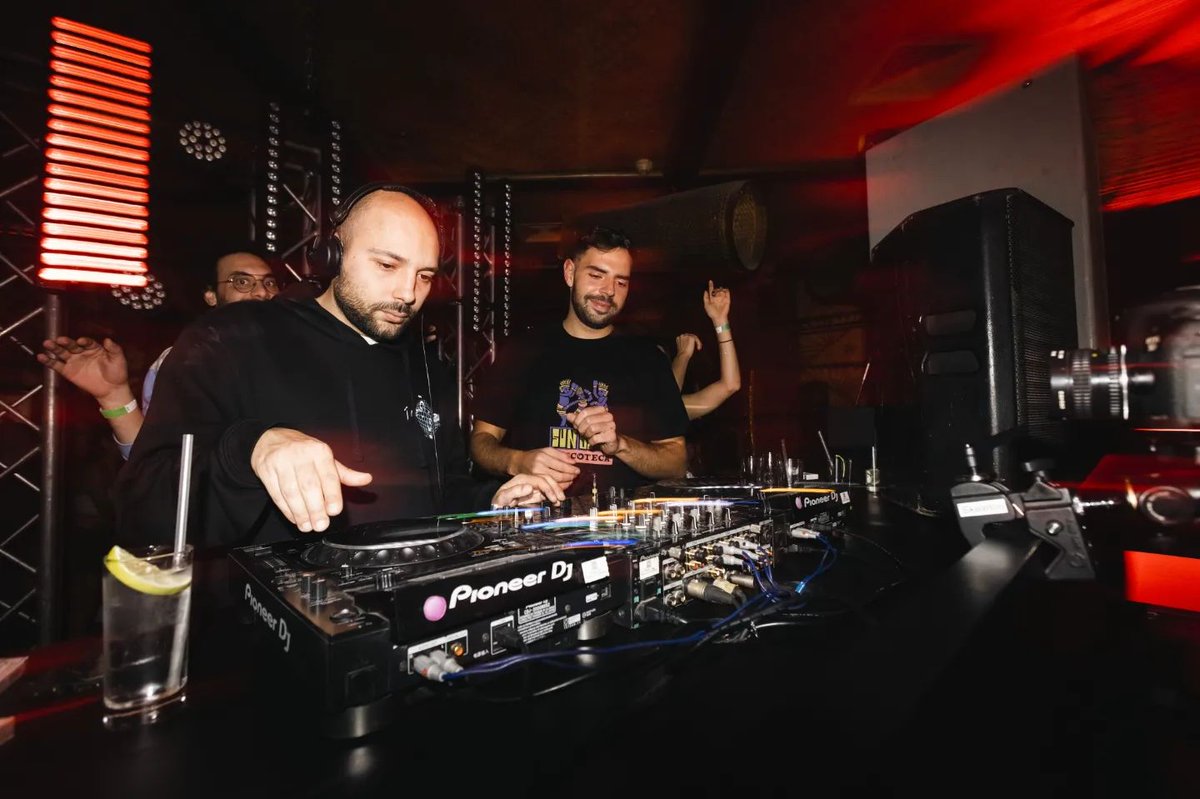 FairPlayOFC's tweet photo. Shots from vudu.amman last Thursday with timgreen_music 🛸🛸

ID: Fairplay - Latlal (Spada Remix) Out soon on zatarmusic https://t.co/U5OyNc8hnU