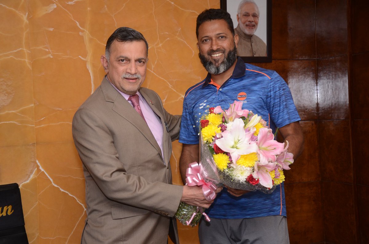What a delight to interact with IOCian and Indian cricket icon @WasimllJaffer14 who was at our office today. His stellar achievements and heart-warming humility makes him an inspiration for the entire #IndianOil family.

Looking forward to a long and candid cricket adda, Wasim!