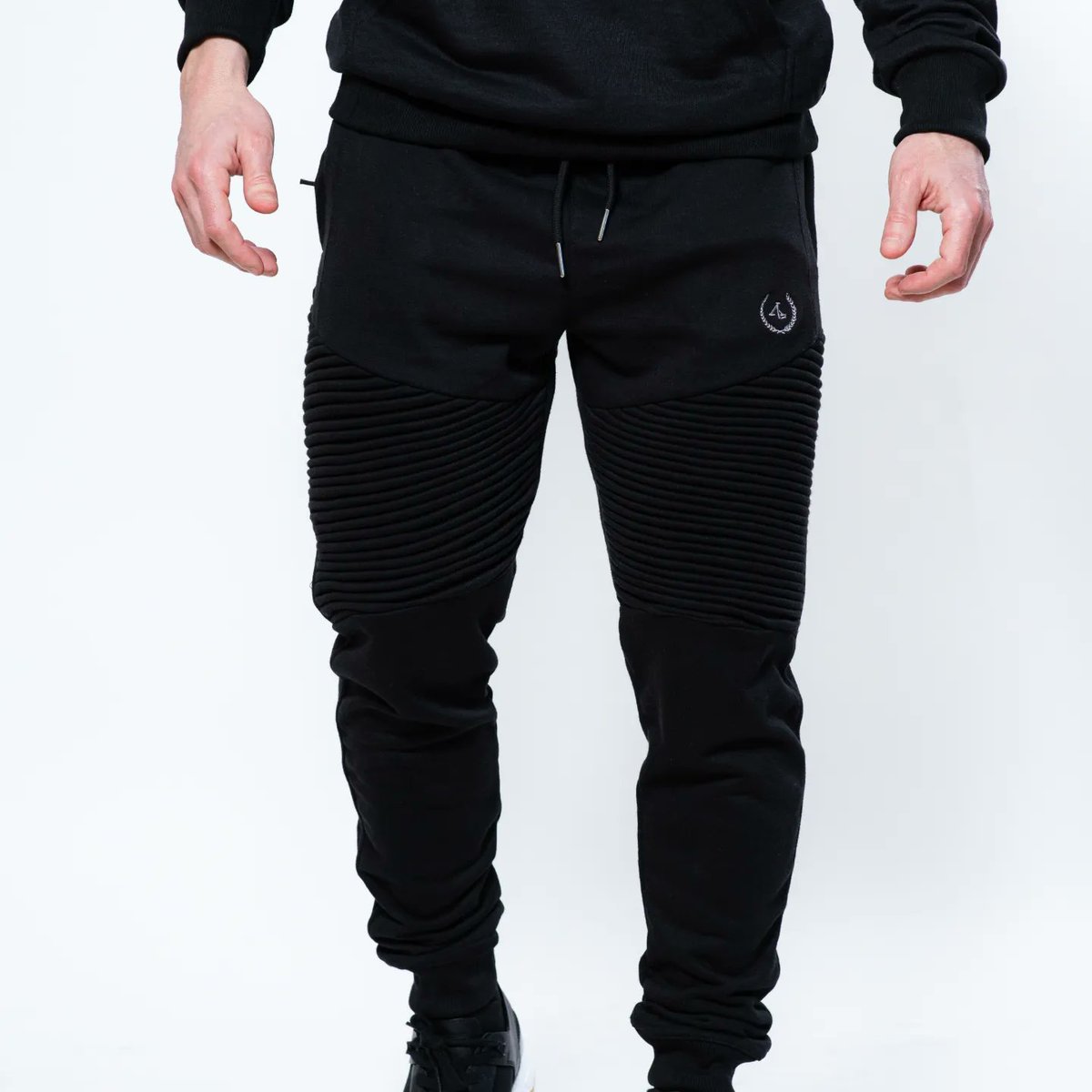 AgamaLabel's tweet image. Our Men's sweatpants are perfect for the winter weather!💯

Shop Now @ Agamalabel.com 

#2022 #AgamaLabel #Fashion #brand #fitted #Inspire #Model #Toronto #the6 #apparel #branding #HighEndcasual #style #Shop #Sweaters #Hoodies #Sale #ShopNow #RockYourConfidence #RYC