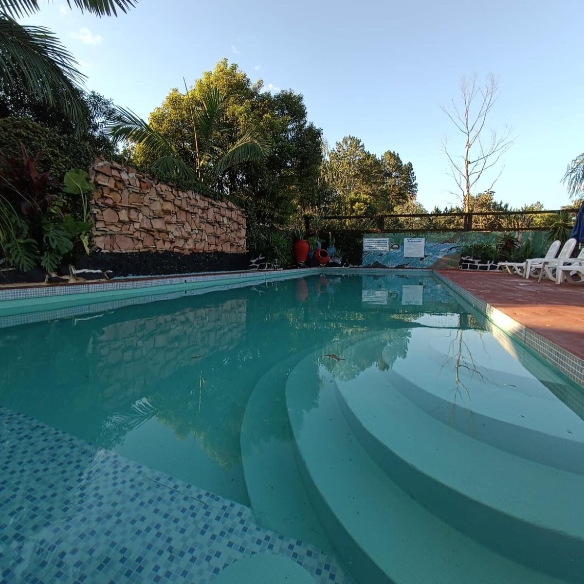 lasvioletasmnes's tweet photo. Hoy, más temprano..algunas fotos de la piscina del complejo…

Hay 3 piscinas para que disfrutes. Comenzá a programa tu finde largo y de #Navidad. 

El #viernes ya es feriado té esperamos para la mejor #Navidad en familia

#hotel #complejo #alojamiento #resto #habitaciones https://t.co/zUtRl8TkR2