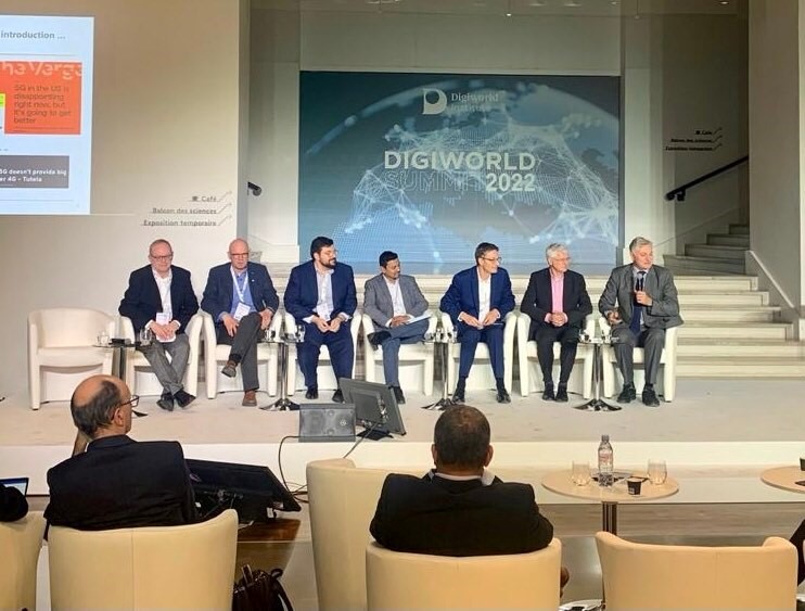 QC_EUPolicy's tweet photo. During this year’s @IDATEDigiWorld #DWS22, @Qualcomm’s @PhilPogg said that #5G #mmWave positions operators as quality leaders and enable them to achieve their #sustainability goals by reducing power consumption by up to 70% in high-density locations. https://t.co/2QOozCvxJK