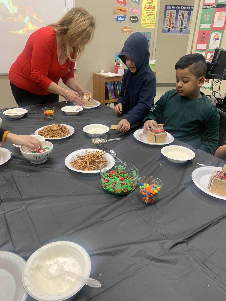 EnzaBonfiglioWo's tweet photo. Our ESL classes made Gingerbread houses today and they look beautiful and festive. Thank you Mrs.Despins and to her amazing mom Mrs. Muoio for the wonderful experience for our students. @BegleyBroncos1 @gecdsbpro https://t.co/crpg7yjXSR