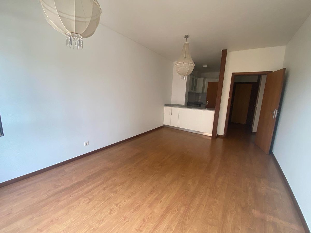 RuiSilv27318168's tweet photo. Exclusivo 👀
Porto arrendamento
T2 junto ao metro Carolina Michaelis
100 m2
2 frentes
Cozinha completamente equipada
Quartos com roupeiro
Sala com 26 m2
Varanda
Vistas panorâmicas
#portoportugal #imobiliario #cidade #RealEstate #negociosimobiliarios #T2 #arrendarcasa #arrenda https://t.co/SIhgUTc8Am