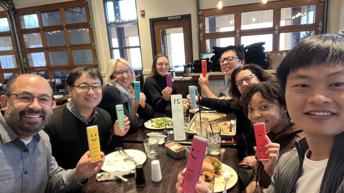 m_konigshoff's tweet photo. ⭐️ Holiday #PinkLab Lunch! Grateful to work with such a talented and kind group of people, can’t wait for 2023 to come ⭐️
⭐️ We wish our colleagues and friends around the world Happy Holidays and some relaxing days! Stay warm ��️⭐️ https://t.co/YBl48MzGLD