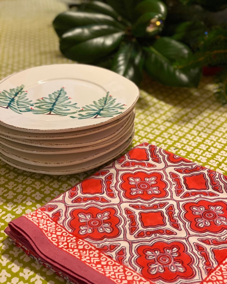 j_catma's tweet photo. Set your table with some Christmas flair 🎄

Our hand block printed napkins, cocktail napkins and tablecloths make great gifts and a beautiful setting! 

Online or in our Homewood location!  #jcatma #artisanmade #handmade #textilesofindia #artisan #coloryourworld #oneofakind #v https://t.co/0p70LDLnwj