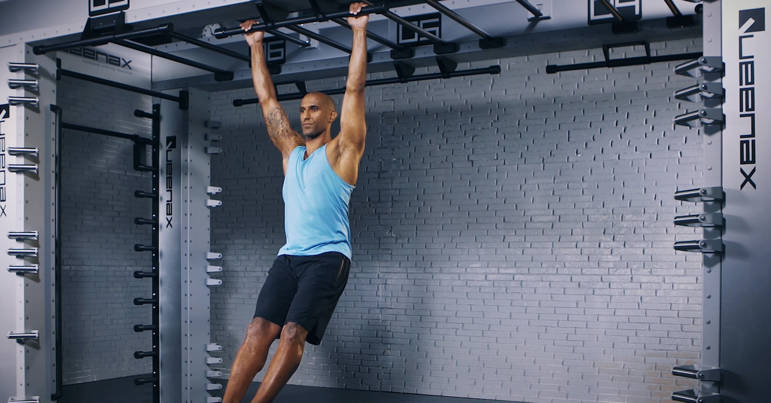The most underrated exercise on the planet are bar hangs.
But 99% of people don't even do them.
He