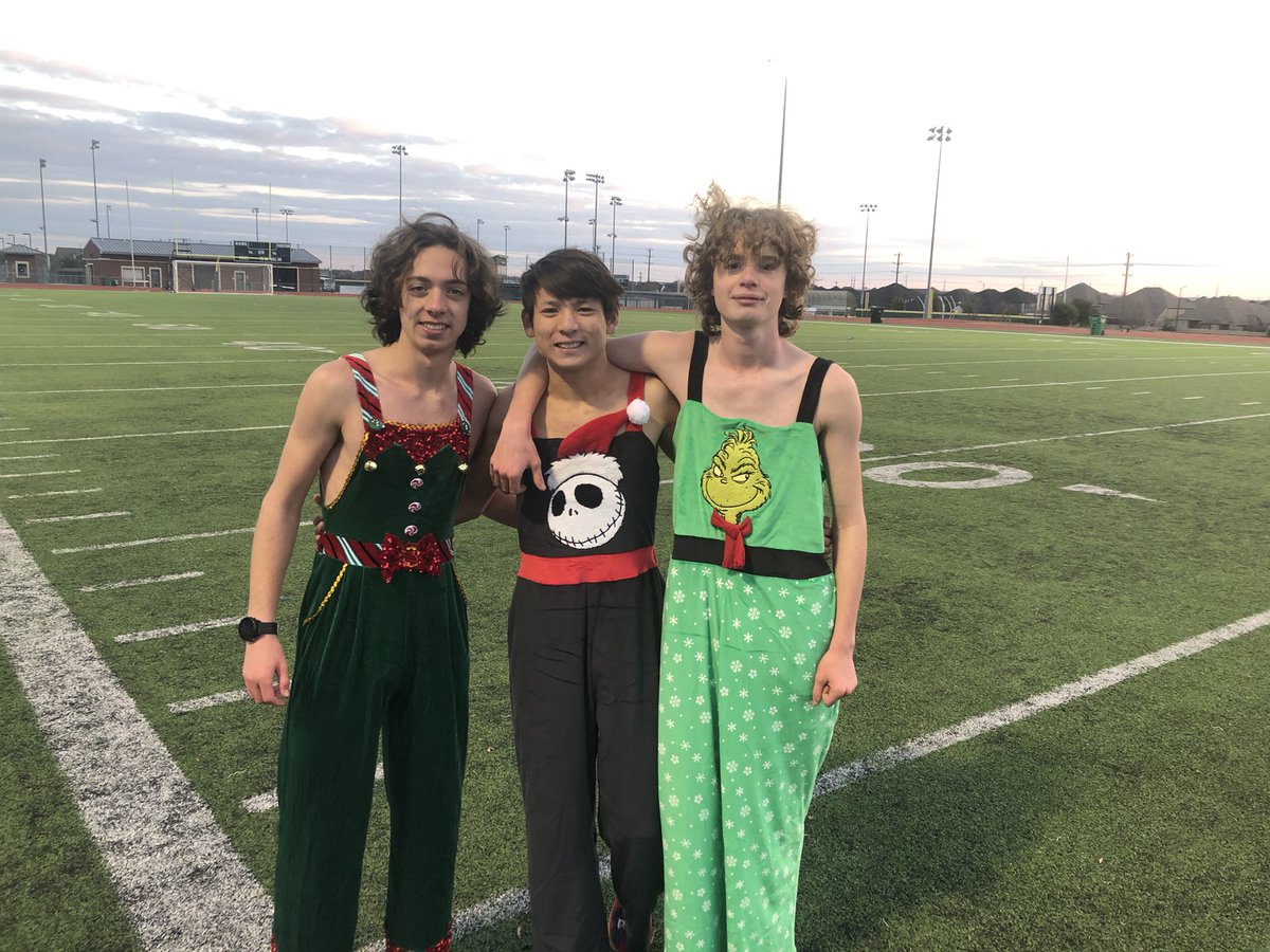 ReedyTrack_XC's tweet photo. Chocolate Milk Mile 2.0
S/O to our Alumni for coming back and hanging out. Always good to see y’all! #runninReedy #family https://t.co/PF0O1PdL8o