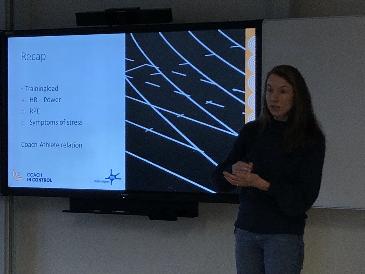AnneBenjaminse's tweet photo. Thanks @OtterRuby @IngeStoter for the nice discussions about innovation in sport. @TopsportNoord @Innovatiethialf @SportstadHveen Our @univgroningen minor Sport Science students loved it 🤩 #CoachInControl @SportScience_IG https://t.co/xXsqn9ZxQ6