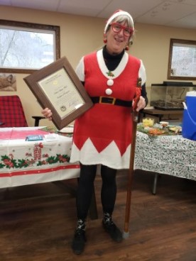 Congratulations to Dr. Rebecca Linger, professor of medicinal chemistry in our School of Pharmacy, who was given a Governor's Recognition for “inspiring countless adults to engage in nature education. ' (The photo is from a recent holiday gathering Dr. Linger coordinated.)