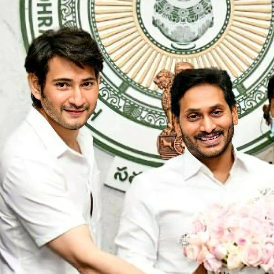 Mandapeta_MBFC's tweet photo. Wishing a very happy birthday to AP CM @ysjagan garu from @urstrulyMahesh anna fans 💖💫
#HBDYSJagan #MaheshBabu𓃵 @YSJaganTrends https://t.co/kjIZKsV0x2