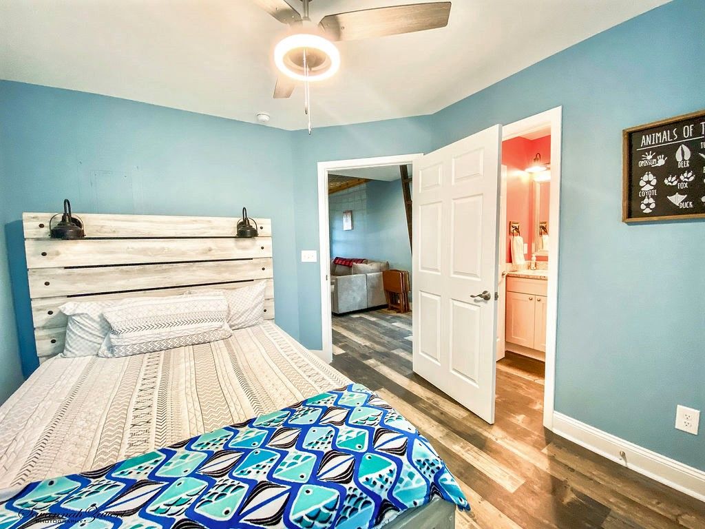 South Carolina Tree House | Treehouse Cabins South Carolina - Treesortsc
in.pinterest.com/pin/9303452355…

#travel #vacationrentals #property #treehouse #treesort #southcarolina #usa #treesortsc #beach #luxury #beachlife #rentalproperty #propertymanagement #holiday #vacationhome