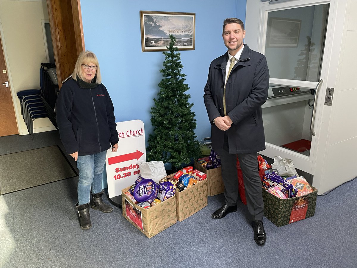 #LincolnFoodBank <a href="/PygottandCrone/">Pygott & Crone</a> <a href="/craigstones80/">Craig Stones</a>  thanks to all our staff, friends, family and local community for all your support. Merry Christmas.